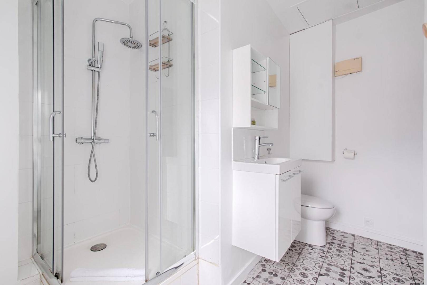 Appartement Near To Saint Lazare - 6P Paris Bagian luar foto